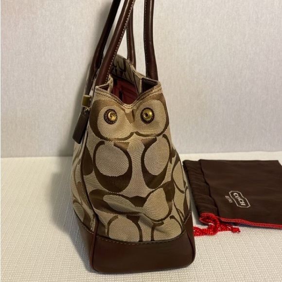 Coach authentic Madeline large tote bag. - Picture 10 of 14